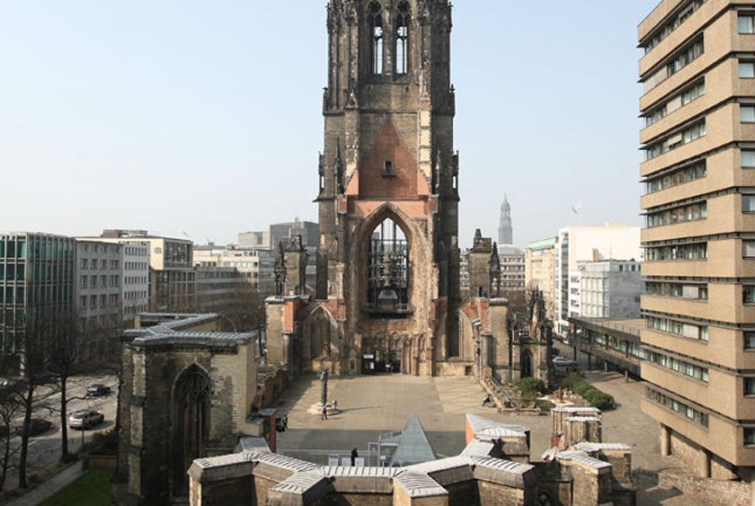 Mahnmal St. Nikolai (Aussichtsturm und Museum)