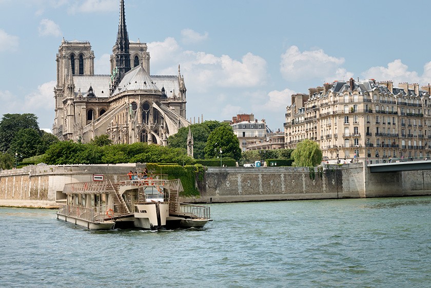 Seine-Flussfahrt, Start am Eiffelturm